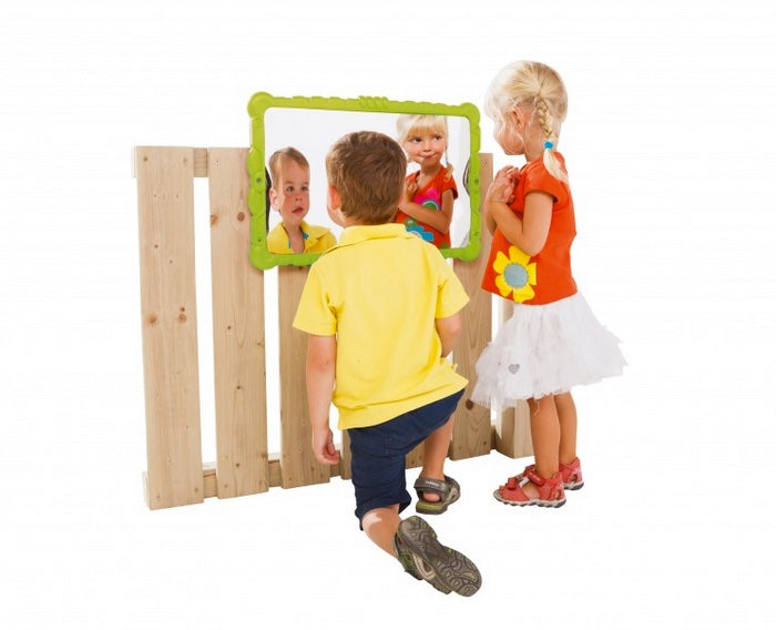 Outdoor Distortion Mirror Green