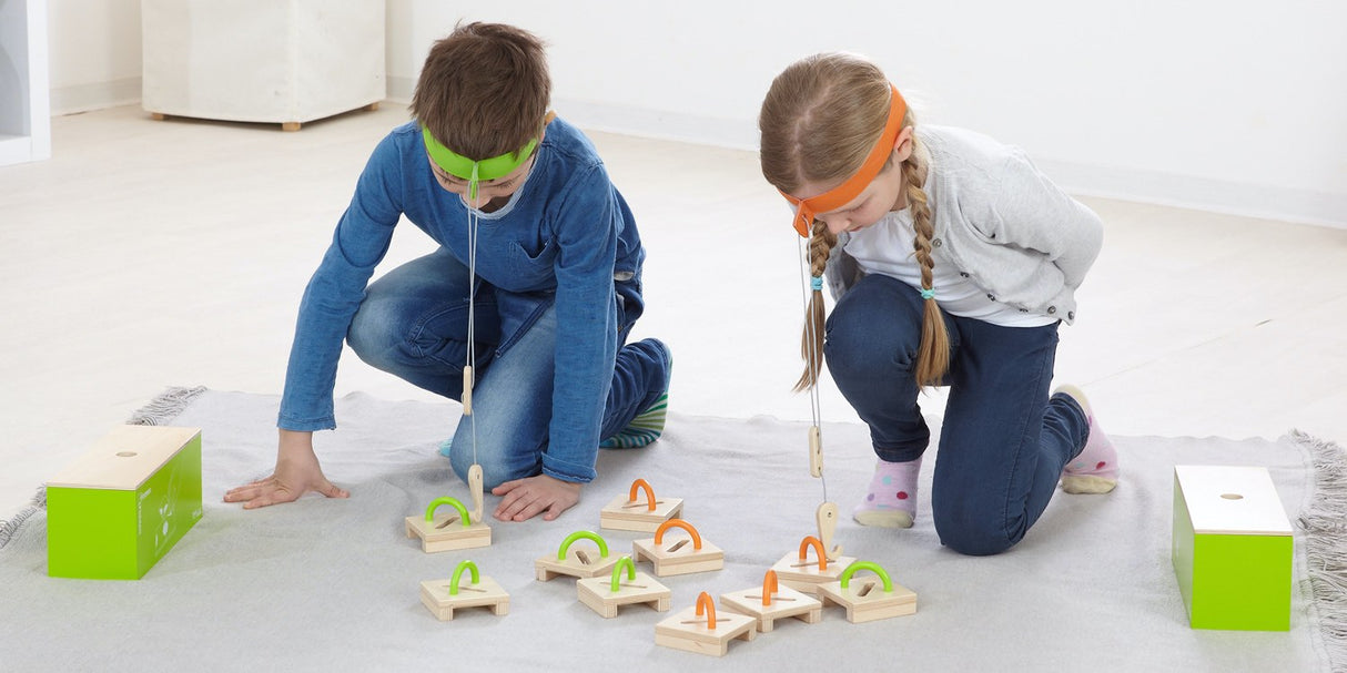 Lift and Drop Coordination Game