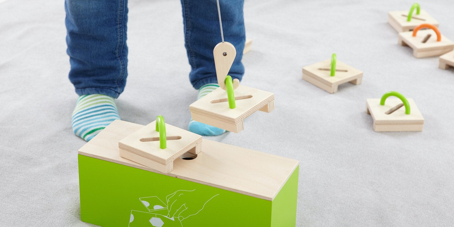 Lift and Drop Coordination Game