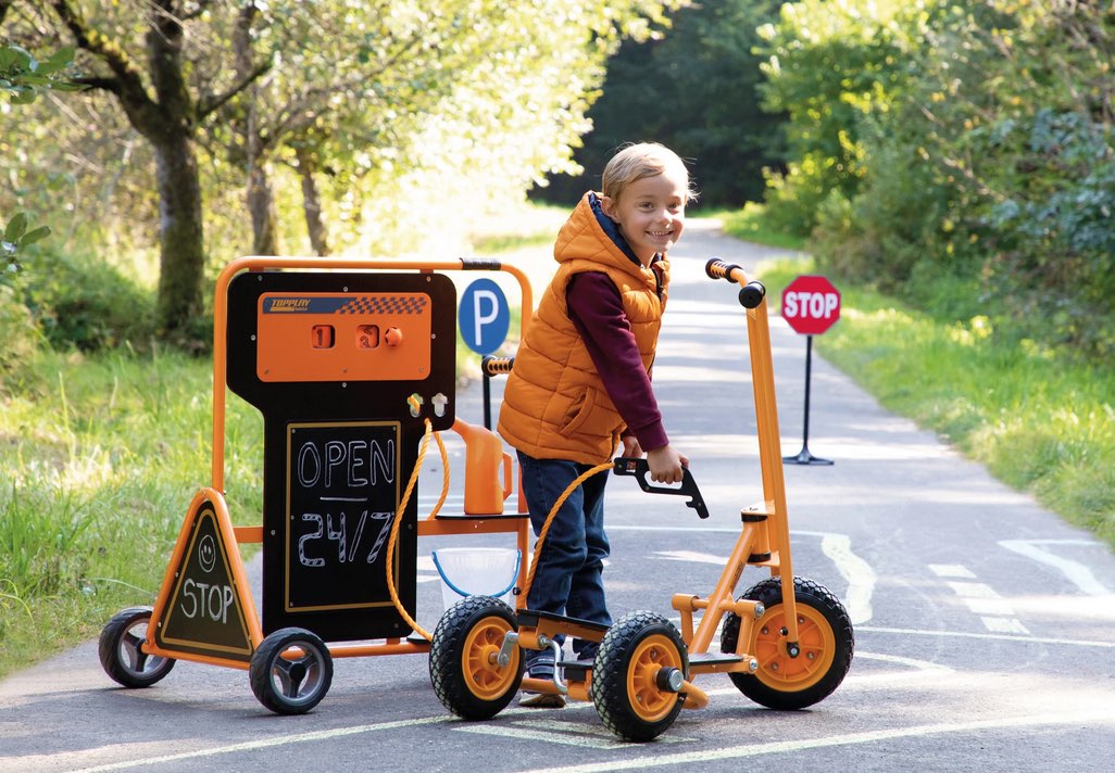 Mobile Petrol and Service Station – Double-Sided Play Unit