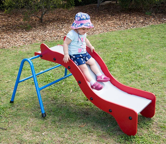 Small Wavy Red Slide