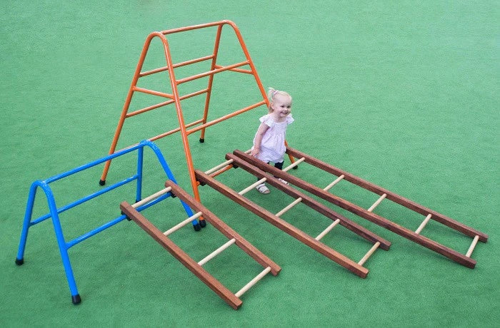 Hardwood and Tassie Oak Ladder 130cmL