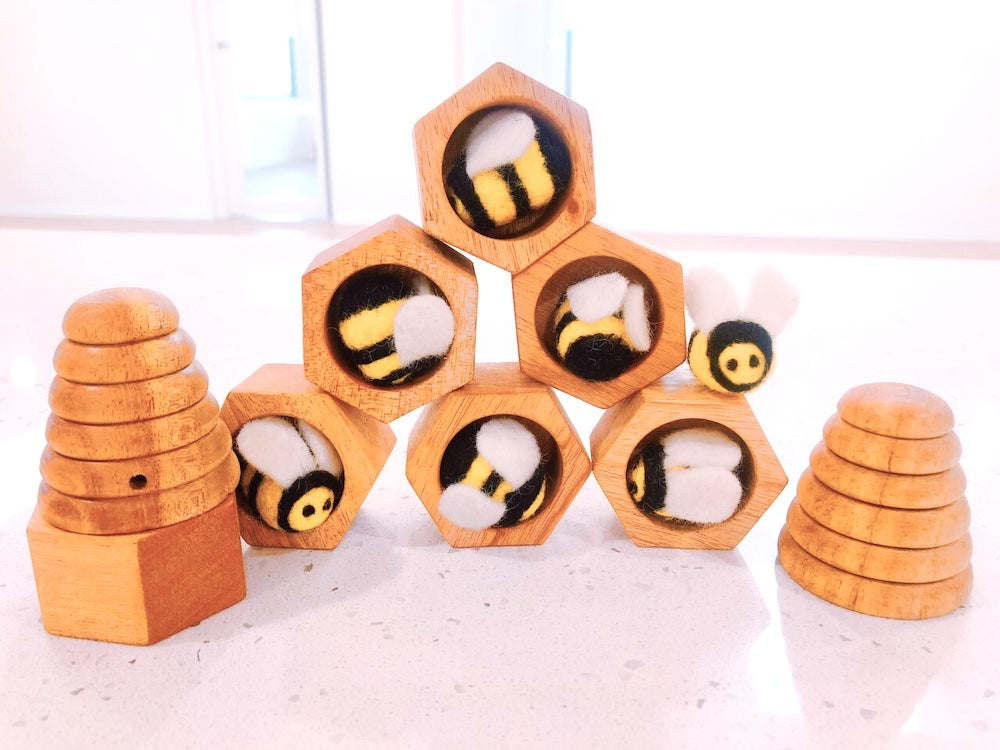 Wooden Honeycombe, Hives and Bees Set 16pcs