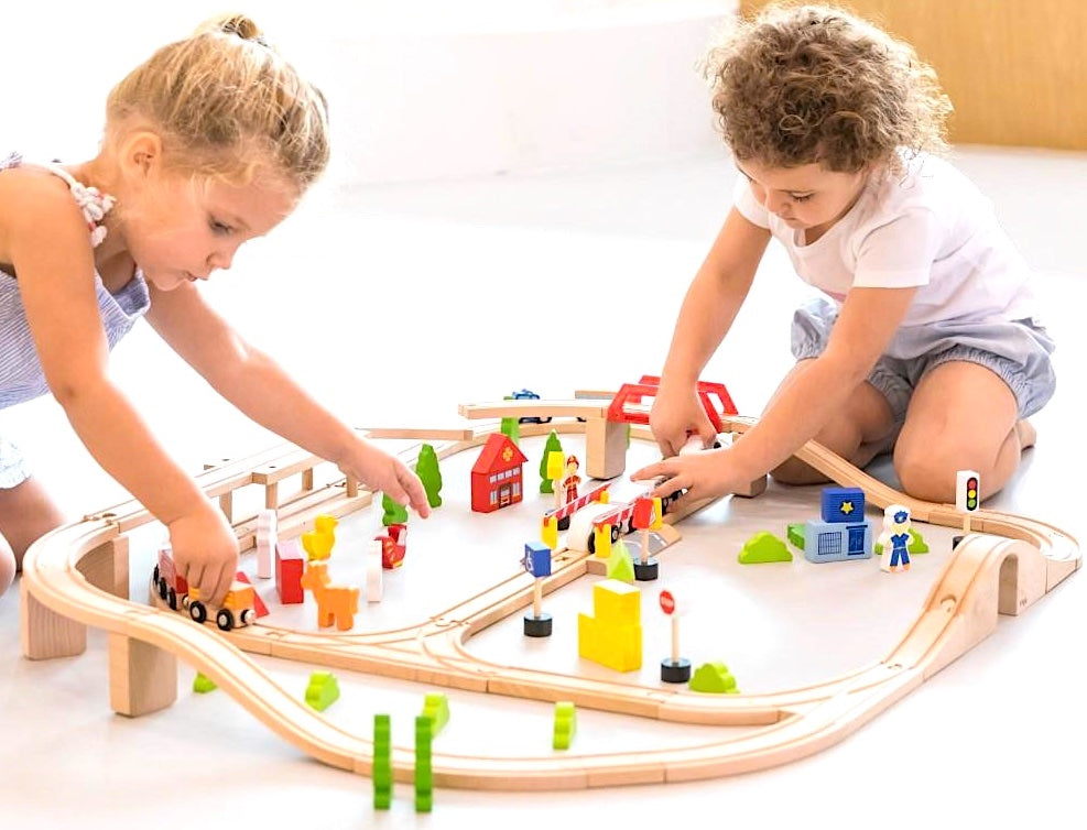 Large Train Set with Accessories 90pcs
