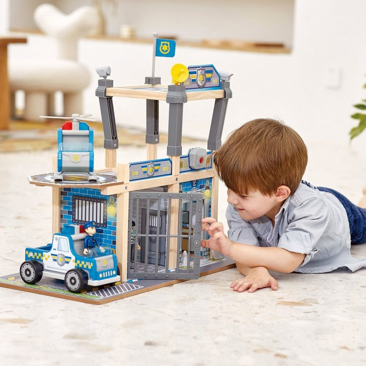 Two Storey Police Station With Accessories