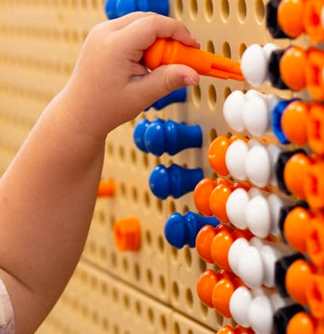 STEM Wall Colour Pegs Set 512pcs