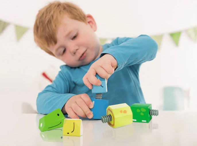 Animal Nut Bolt and Blocks 6pcs