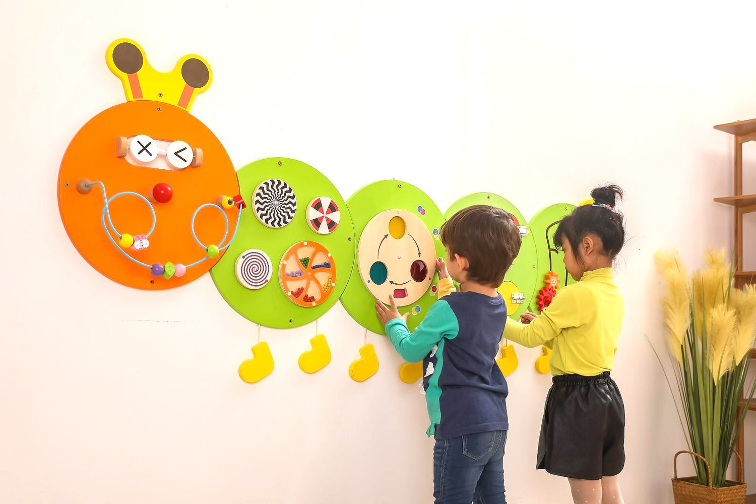 6 Activities Caterpillar Wall Mount