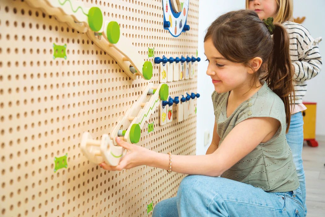 Plug It Ball Run Set