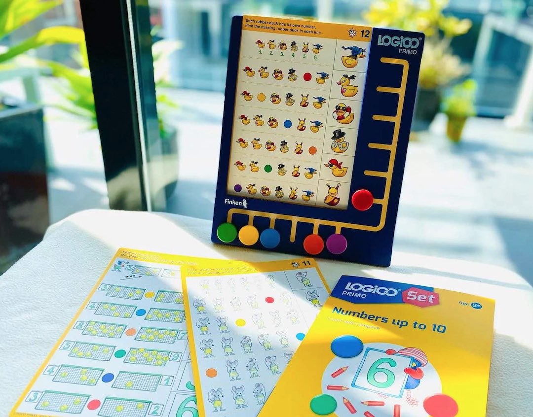 Logico PRIMO Numbers to Ten 16 Double-Sided Self-Correcting Cards (5yrs+)