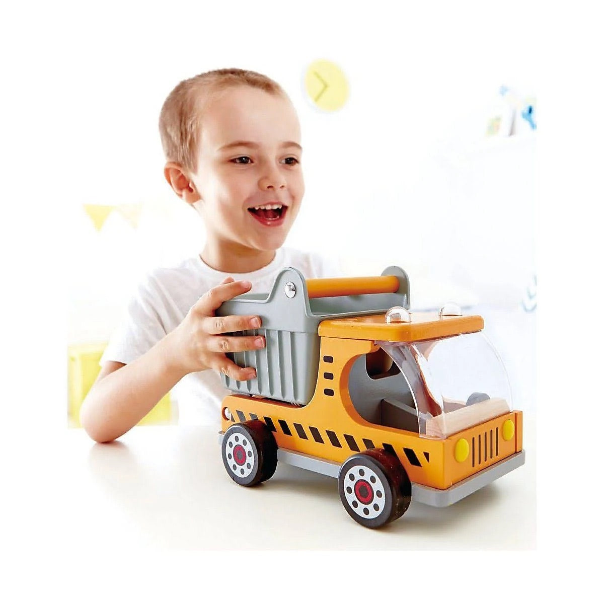 Wood and Plastic Dumper 25cmL