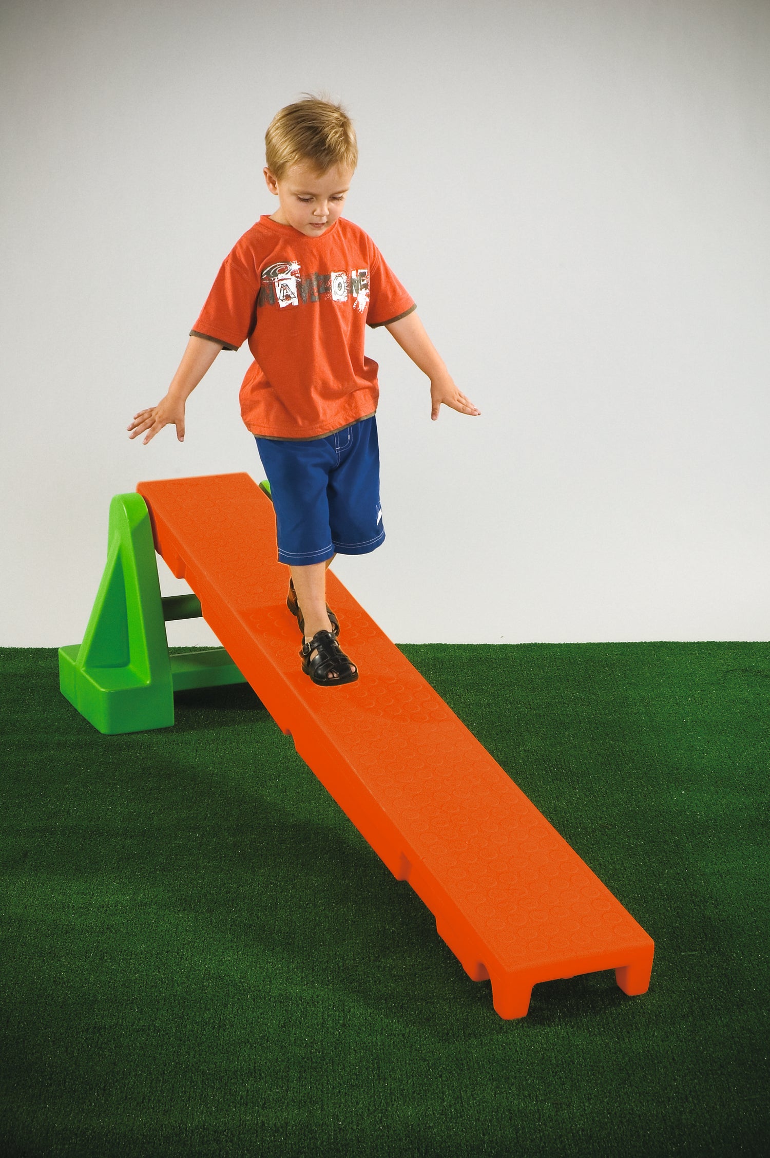 Gigantos Trestle & Walkboard Set – 1.8m or 2.4m (Blue, Red, Yellow)