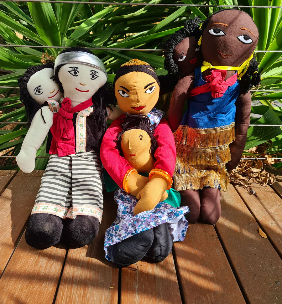 Fabric Dolls – Multicultural Mothers and Babies (6pcs)