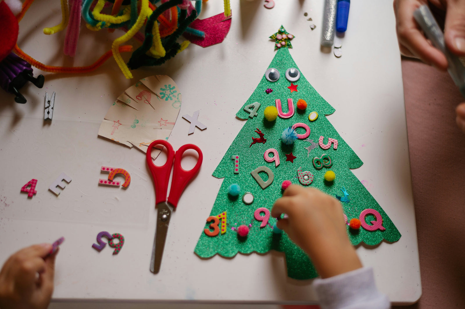 3 Simple Christmas Craft Ideas To Entertain The Kids These Holidays