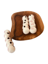 Witchetty Grubs with Coolamon Set