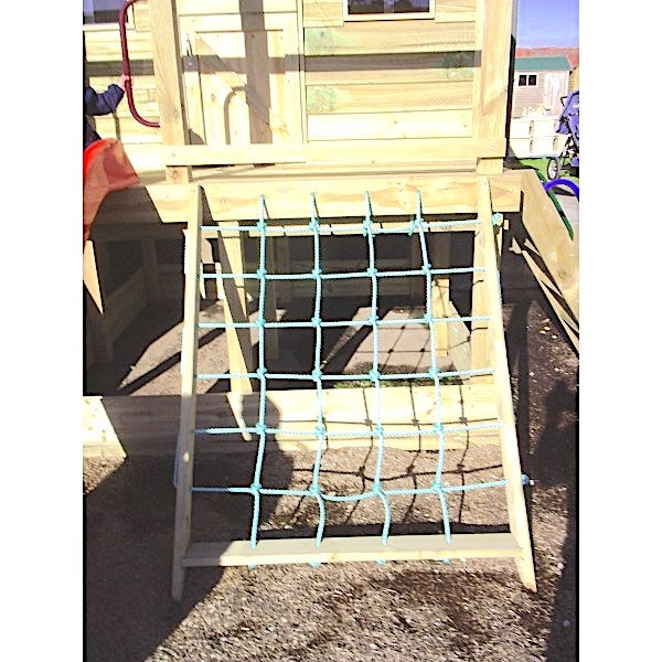 Scramble Net in Timber Frame 1.5m x 1.5m