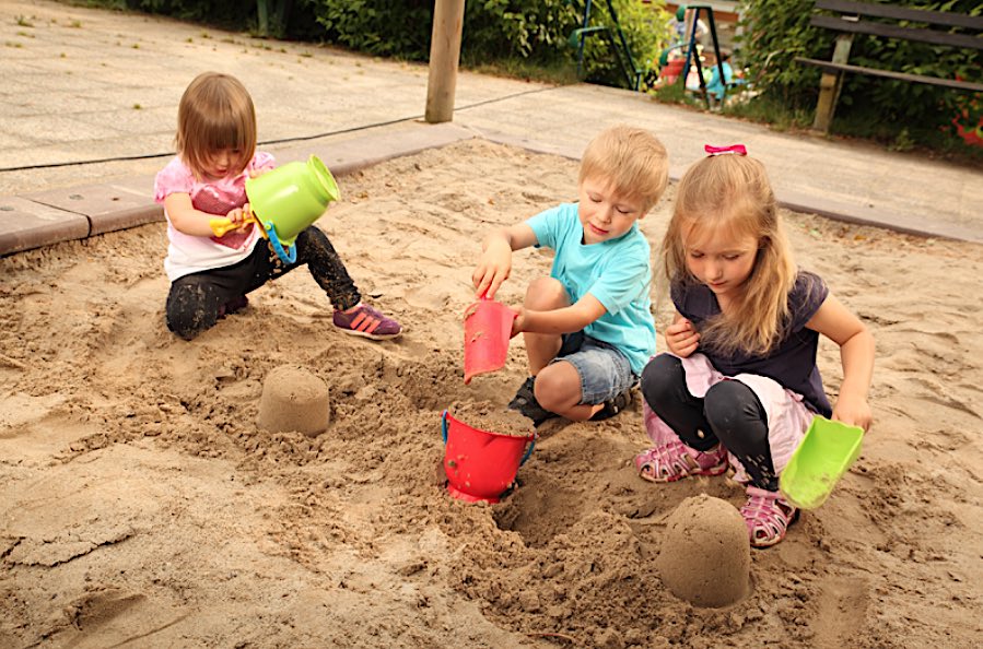 Sand Scoop 24cm